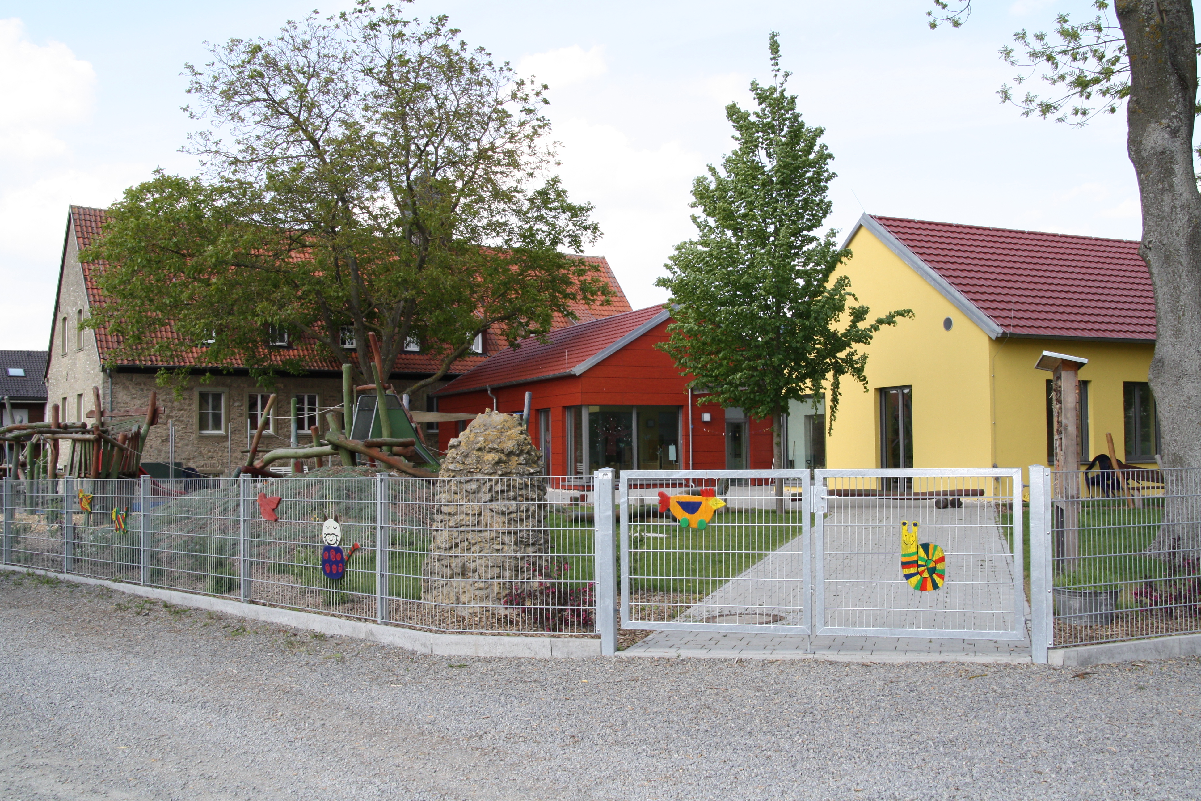 Gebäude Kindergarten mit Anbau